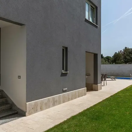 Isabella Apartment *